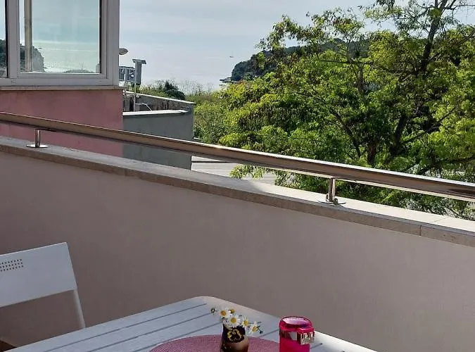 Suzy With Private Parking * Pula