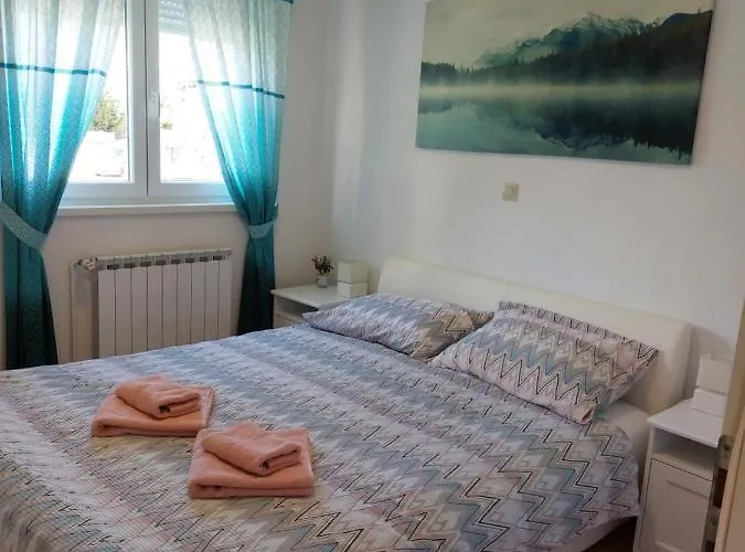 Suzy With Private Parking * Pula