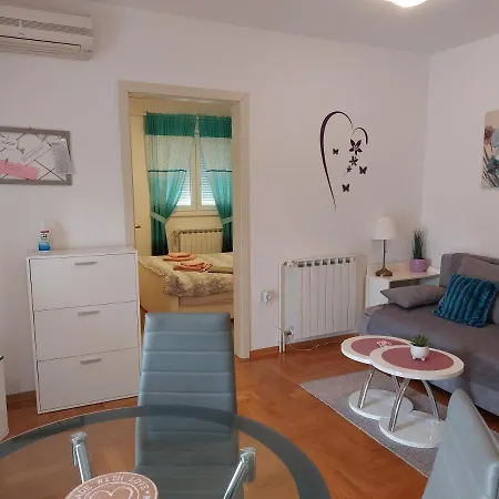 Suzy Apartment *